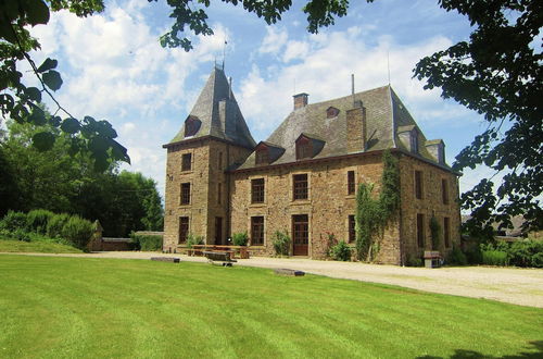 Foto 36 - Luxurious Castle With Private Pool and Sauna in Ardennes