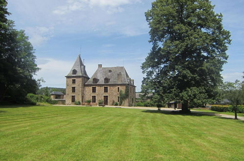 Foto 38 - Luxurious Castle With Private Pool and Sauna in Ardennes