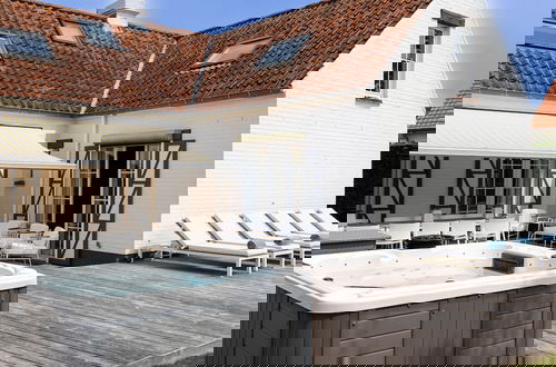 Photo 80 - Luxury Villa in Sint-Idesbald with Hot Tub