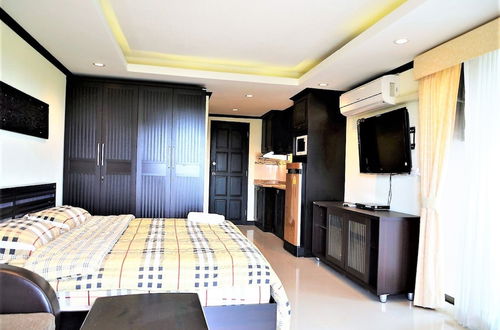 Photo 3 - Corner Studio 47 sq m Apartment at Angket