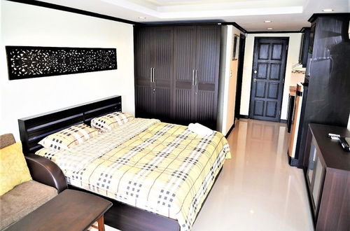 Photo 6 - Corner Studio 47 sq m Apartment at Angket