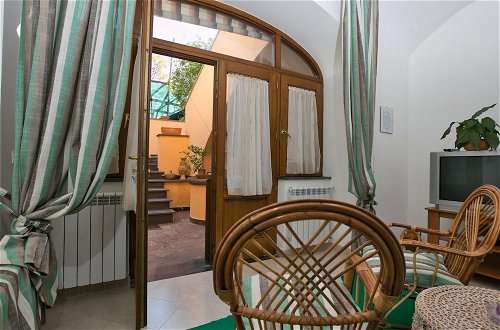 Photo 7 - Lavish Mansion in Sorrento With Garden