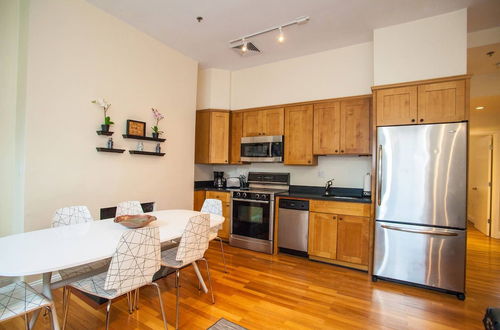 Photo 10 - Luxe Condo Back Bay Boston-3 Bedrooms & 2 Baths