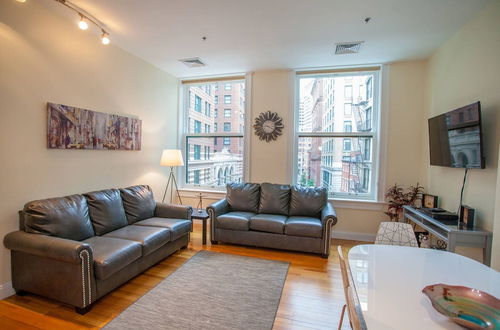 Photo 11 - Luxe Condo Back Bay Boston-3 Bedrooms & 2 Baths