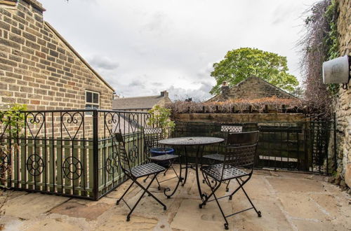Photo 24 - Delightful 2 bed Flat in Old Mill-private Garden
