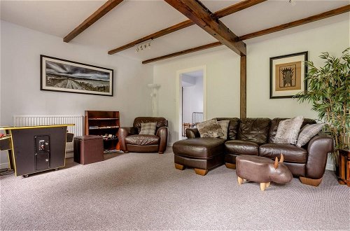Photo 22 - Delightful 2 bed Flat in Old Mill-private Garden