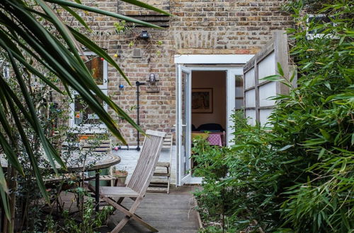 Photo 12 - Charming 3-bedroom Garden Flat In Edwardian Terrace