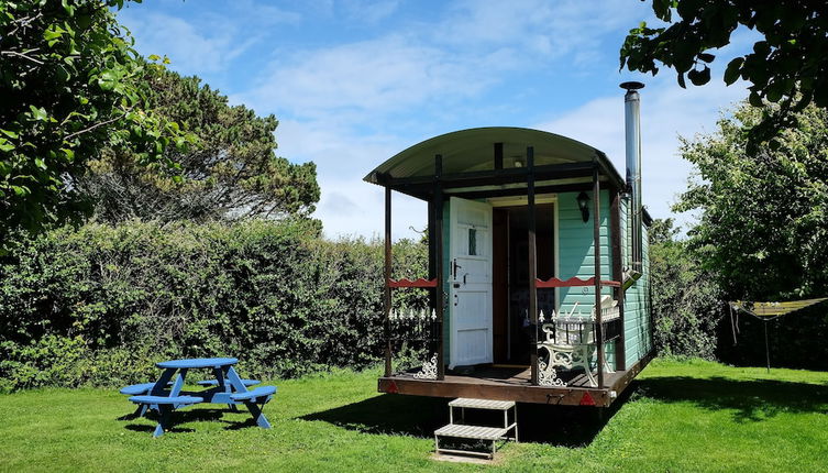 Photo 1 - Cosy Shepherds Hut nr Kynance Cove