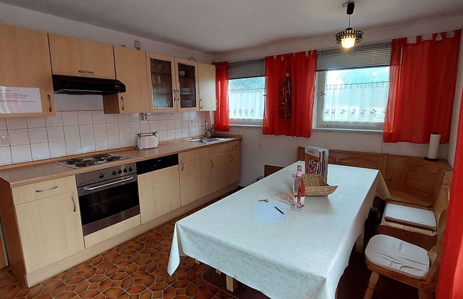 Spacious Holiday Home in Neureichenau-schimmelbach - Photo 9