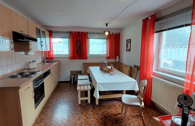 Spacious Holiday Home in Neureichenau-schimmelbach - Photo 10