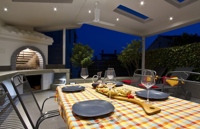 Luxury apt With Roofed Patio Near Beach & Center - Photo 21