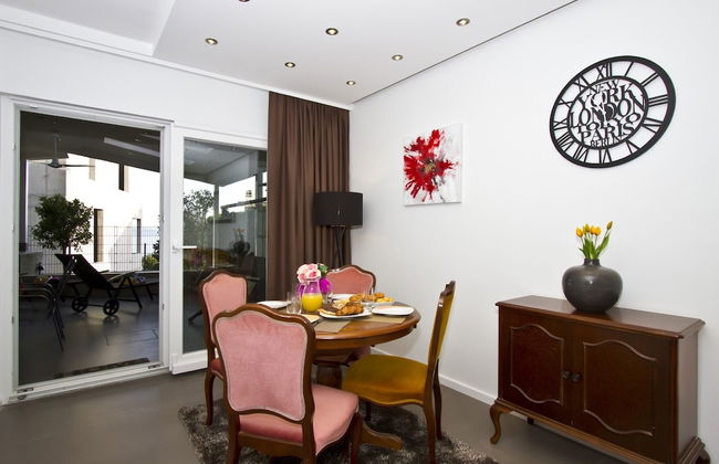 Luxury apt With Roofed Patio Near Beach & Center - Photo 12