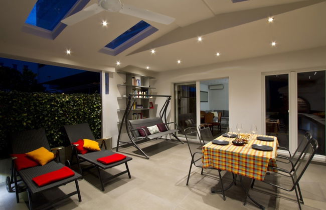 Luxury apt With Roofed Patio Near Beach & Center - Photo 20