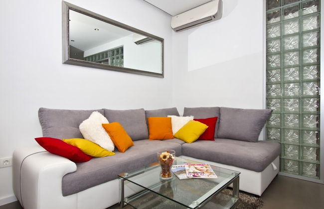 Luxury apt With Roofed Patio Near Beach & Center - Photo 18