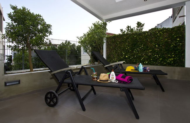 Luxury apt With Roofed Patio Near Beach & Center - Photo 24