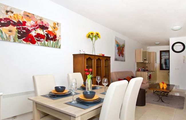 Comfort Apt.w.balcony Near Beach,marjan and Center - Photo 8
