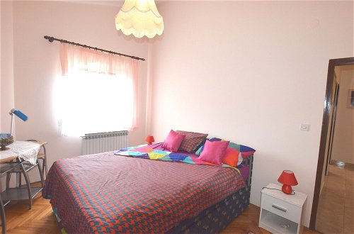 Photo 5 - Comfortable Holiday Home Only 500m to the sea With Outdoor Kitchen, Wifi and Airco