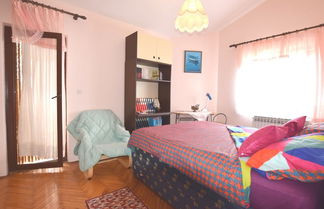 Foto 2 - Comfortable Holiday Home Only 500m to the sea With Outdoor Kitchen, Wifi and Airco