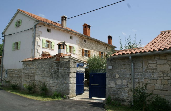 Stone Holiday Home in Peresiji With Pool - Foto 30