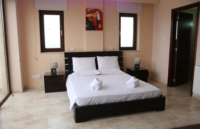 Starlit Villa - Photo 7