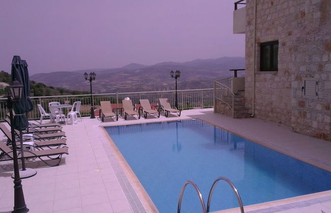 Starlit Villa - Photo 1