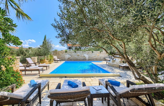 Apartment on Murter With Pool and Jacuzzi - Foto 12