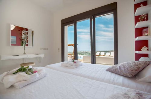 Photo 4 - Villa Kedria with a panoramic ocean view