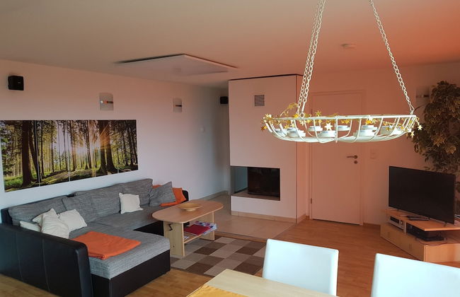 Chalet in Schnett Near Ski Slopes - Foto 9