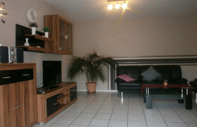 Modern Holiday Apartment With Large Garden Near the River Moselle - Foto 7