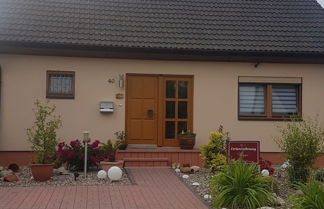 Photo 1 - Modern Holiday Apartment With Large Garden Near the River Moselle