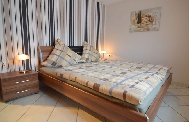 Modern Holiday Apartment With Large Garden Near the River Moselle - Foto 3