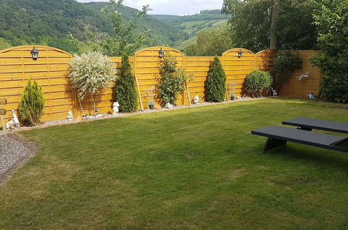 Photo 16 - Modern Holiday Apartment With Large Garden Near the River Moselle