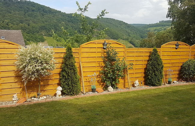 Modern Holiday Apartment With Large Garden Near the River Moselle - Foto 27