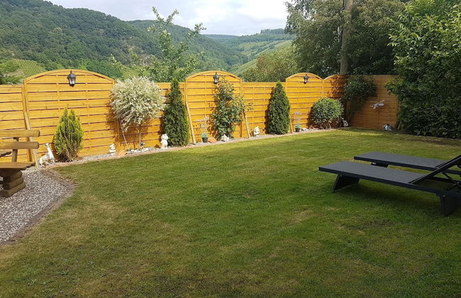 Modern Holiday Apartment With Large Garden Near the River Moselle - Foto 17
