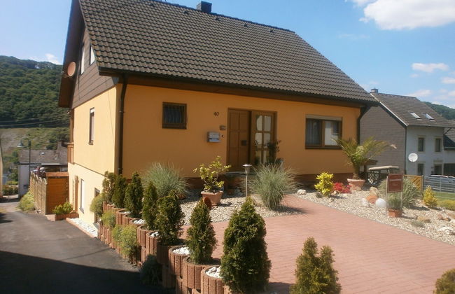Modern Holiday Apartment With Large Garden Near the River Moselle - Foto 1