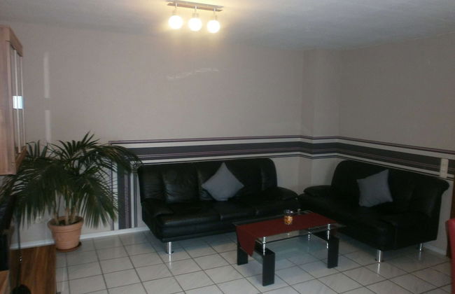 Modern Holiday Apartment With Large Garden Near the River Moselle - Foto 9