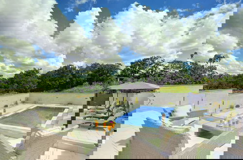 Foto 19 - Detached House With Private Pool Near the Coast