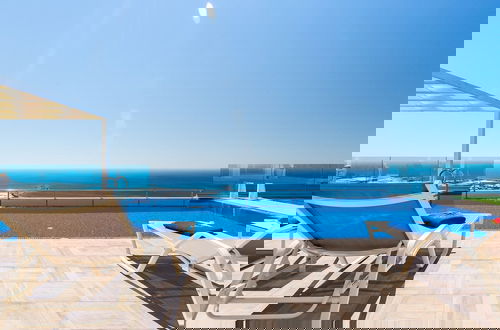 Foto 15 - Scenic Villa With Private Pool