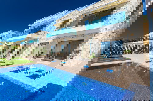 Foto 14 - Scenic Villa With Private Pool