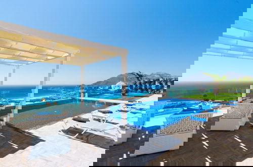 Foto 28 - Scenic Villa With Private Pool