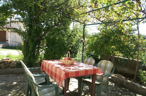 Foto 14 - Charming Holiday Home in Pula Near Beach