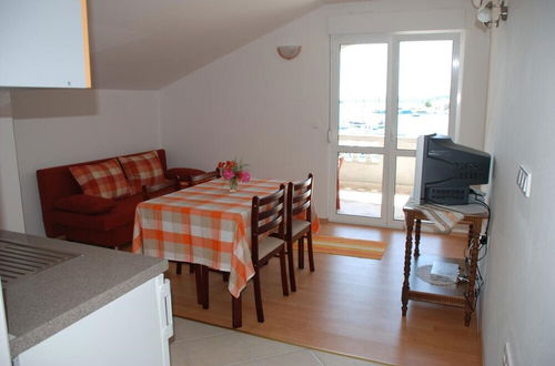 Photo 6 - Sea View - Cosy & in Center - A2