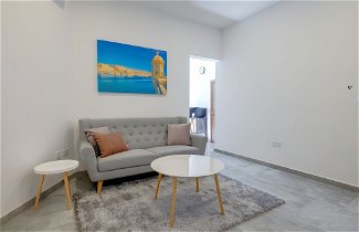 Photo 1 - Perfect Location, Modern 2BR Apartment