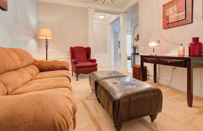 Lakefront Luxury - Photo 9