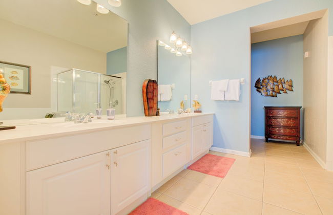 Lakefront Luxury - Photo 15