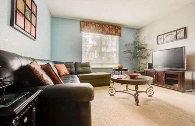 Lakefront Luxury - Photo 5