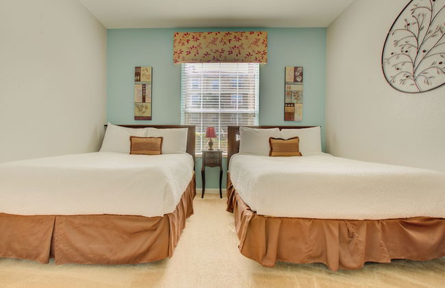 Lakefront Luxury - Photo 21