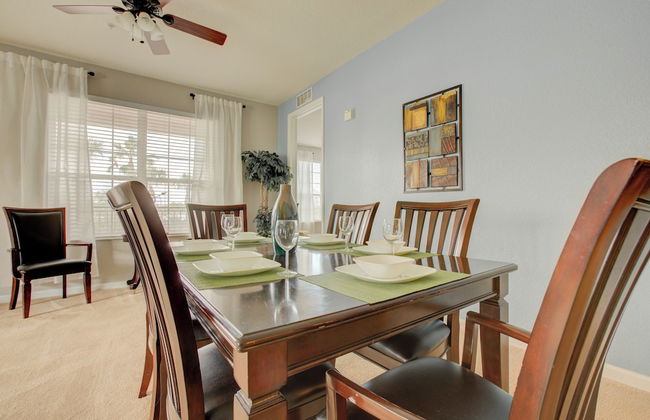 Lakefront Luxury - Photo 2