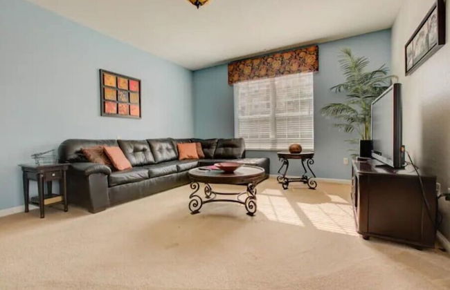 Lakefront Luxury - Photo 6
