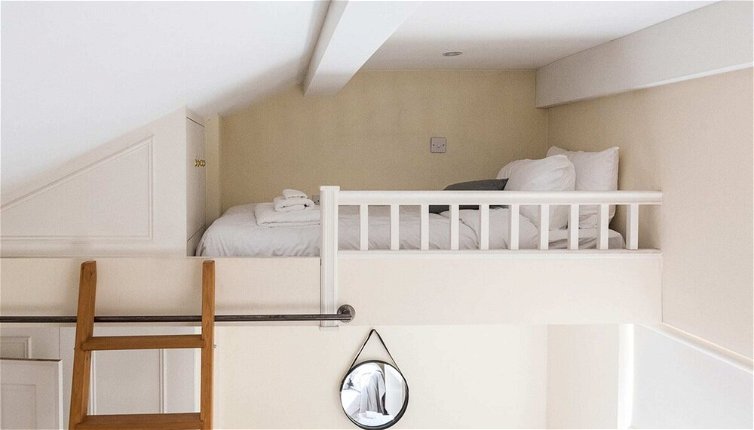 Photo 1 - Elegant 3 Bedroom Home Located in South Kensington